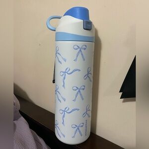 Hydrapeak Oasis Blue Bow Water Bottle
